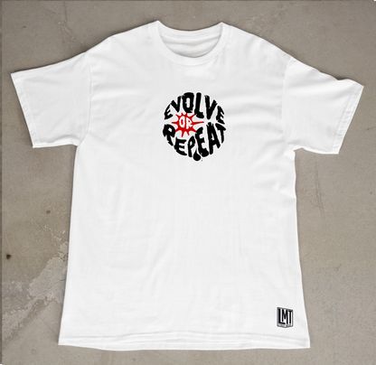 CAMISETA - EVOLVE OR REPEAT